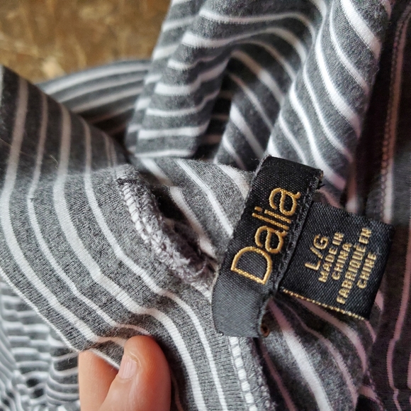 Skirts - Picture 4 of 4